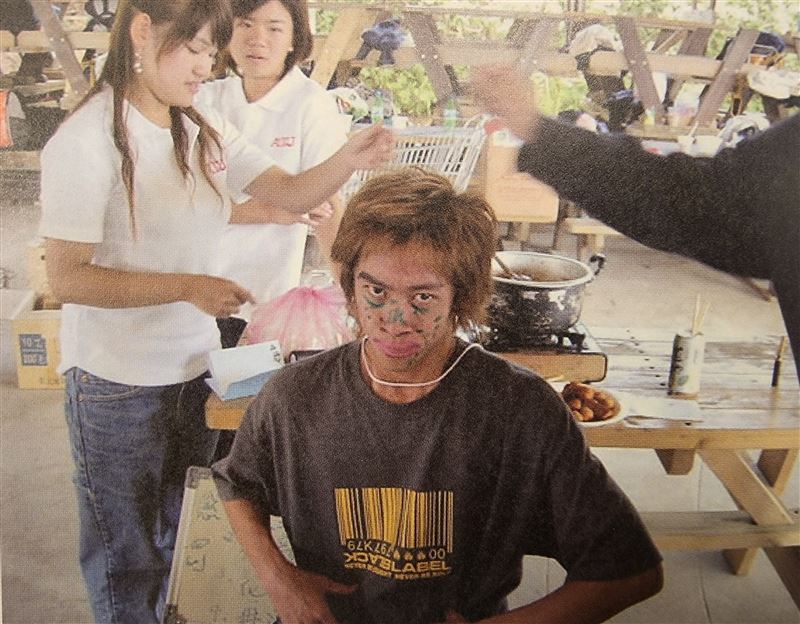 男生稀有如寶！陳漢典自曝高中時「被女生嚇壞又被女生拯救」的往事，全網笑翻。（圖／翻攝自《夢想晚典名》)