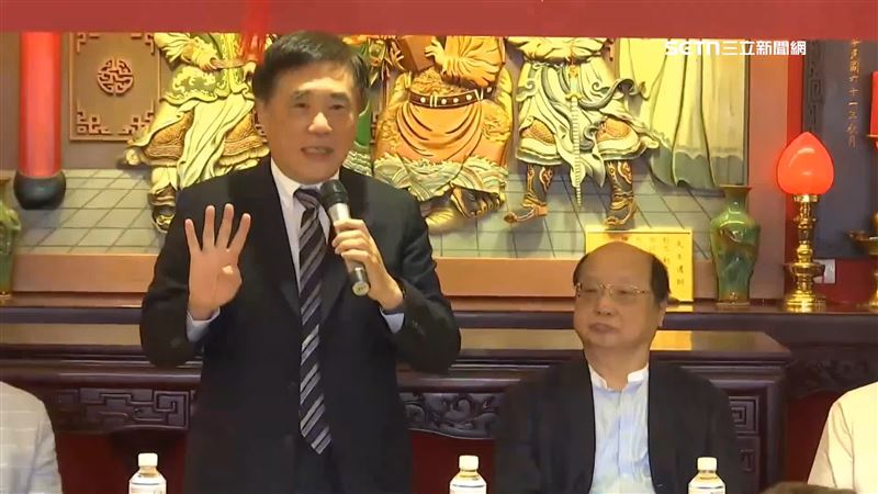 郝龍斌（左）找來胡志強（右）幫忙站台