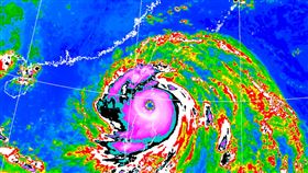 樺加沙颱風。（圖／氣象署）