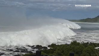 樺加沙襲恆春半島！飯店民宿堆沙包防淹水