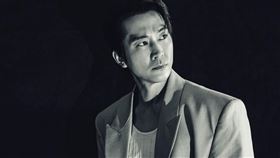 宋承憲以孝子形象聞名，曾多次在公開場合流露對父母的深厚情感。（圖／翻攝自IG @songseungheon1005）