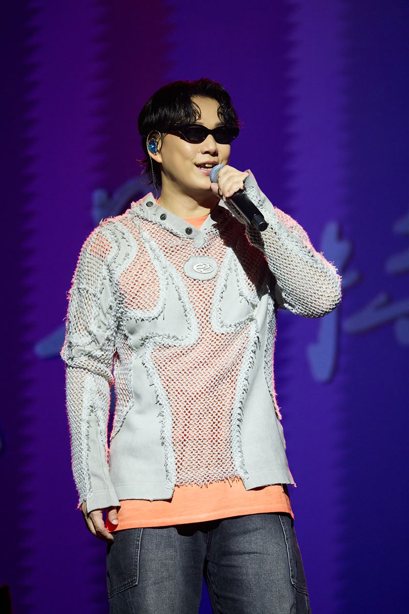 蕭煌奇生日前夕舉辦「做一個惜情暖心的人」慶生公益演唱會。（圖／黑色吉他Ｘ華納音樂提供）