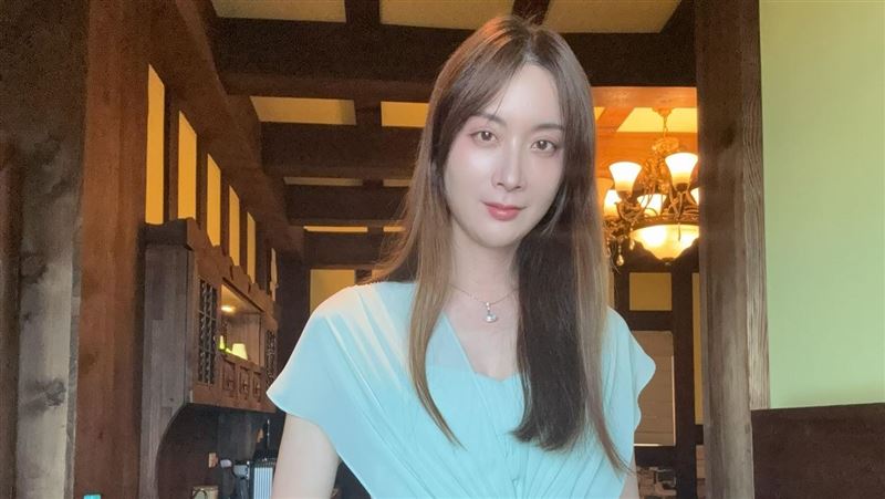 最美檢察官「激美現身」當伴娘　全網暈爆