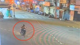  桃園,中壢,針孔,逆向（圖／翻攝畫面）