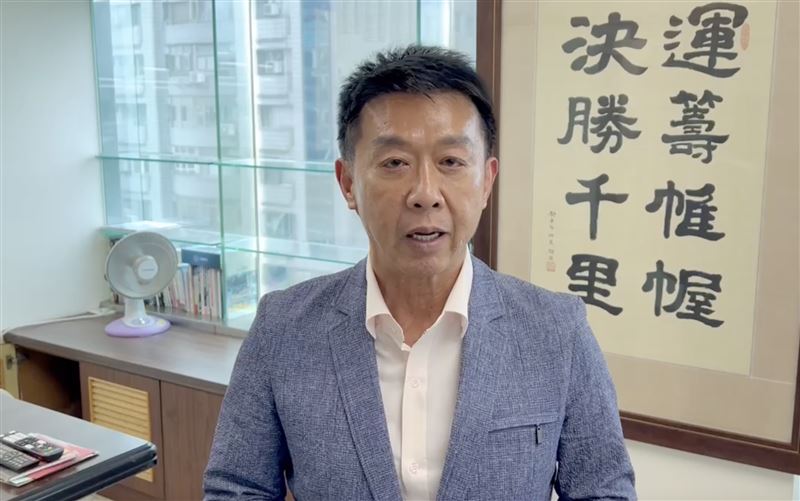 王義川被跟拍質疑與徐巧芯、黃國昌有關，許智傑表示，自己之前也被跟拍過，且受法類似。（圖／許智傑辦公室提供）