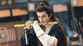 于朦朧墜樓身亡後，死因眾說紛紜。（圖／翻攝自微博）