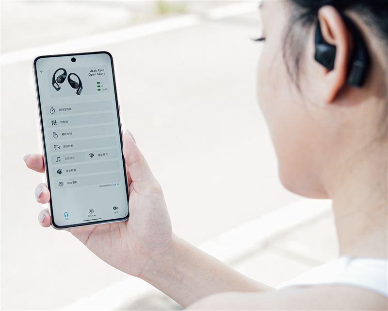 JLab Epic Open Sport推出黑色款式，搭配專屬App提供EQ調整與個人化設定