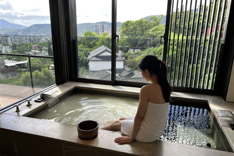 北投麗禧溫泉酒店推出「冬日暖旅」住房專案，一泊一食12,600元起，邀旅人提前預約冬季療癒之旅。（圖／飯店旅宿業者提供）