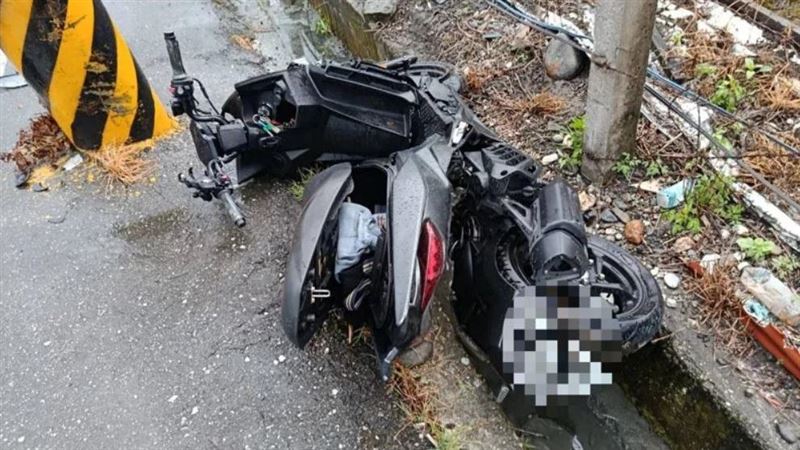 20歲男酒駕撞電桿！後座女友噴飛破頭慘死