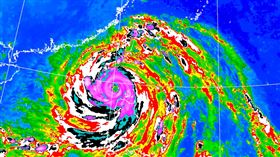 樺加沙颱風。（圖／氣象署）