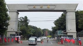 傳出可能是鄰兵誤擊導致邵姓新兵受重傷，對此，十軍團發言人鄭傑元少將接受媒體訪問回應了。（圖／翻攝自成功嶺臉書）