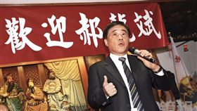 郝龍斌獲多數正副議長與地方派系等「本土藍」支持，聲勢高漲。（鏡報董孟航）