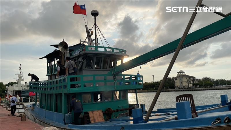 運毒集團懸掛我國國旗的柬埔寨漁船。（圖／翻攝畫面）