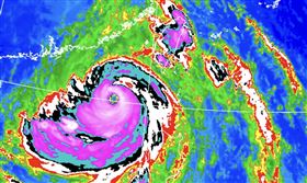樺加沙颱風（圖／氣象署）