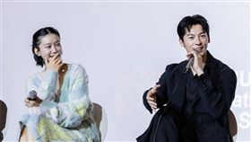 演員許光漢、袁澧林出席釜山影展。（圖／甲上娛樂提供） 