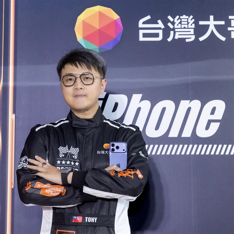 林東閔透露，自己出身單親家庭，常常成為被嘲笑與霸凌的對象，但很慶幸雖然不是乖乖牌但也沒學壞。（圖／翻攝自林東閔臉書）