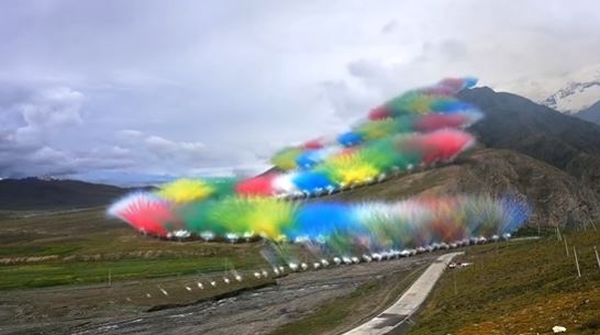 始祖鳥、蔡國強煙火「炸喜馬拉雅山」，台灣師範大學永續管理與還教所特聘教授方偉達博士怒批：荒唐、假藝術之名毀生態。（圖／翻攝自李老師不是你老師X）