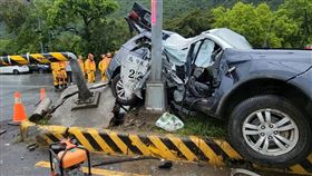 花蓮,新城分局,自撞,警車,嫌犯（圖／翻攝畫面）