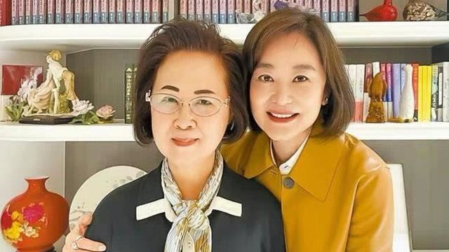 瓊瑤是林青霞第一位貴人（圖／翻攝自林青霞微博）