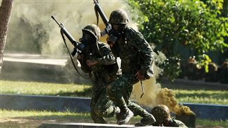 役男打靶臉炸「大窟窿」軍方籲1事止謠言