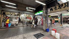 永和民生路上1家日本料理店發生火警。（圖／翻攝畫面）