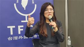 鄭麗文說，這次主席選舉的焦點是世代傳承。（圖／翻攝自鄭麗文臉書）