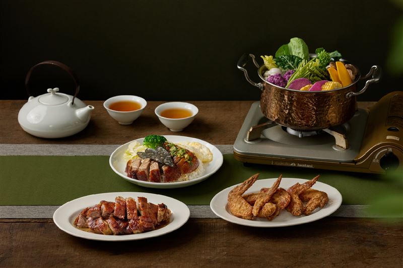 山林兼味新台灣融合菜。左起春秋山林烤鴨、三寶飯、山胡椒烤雞翅，以及野菜食蔬松露鍋。（圖／品牌業者提供）