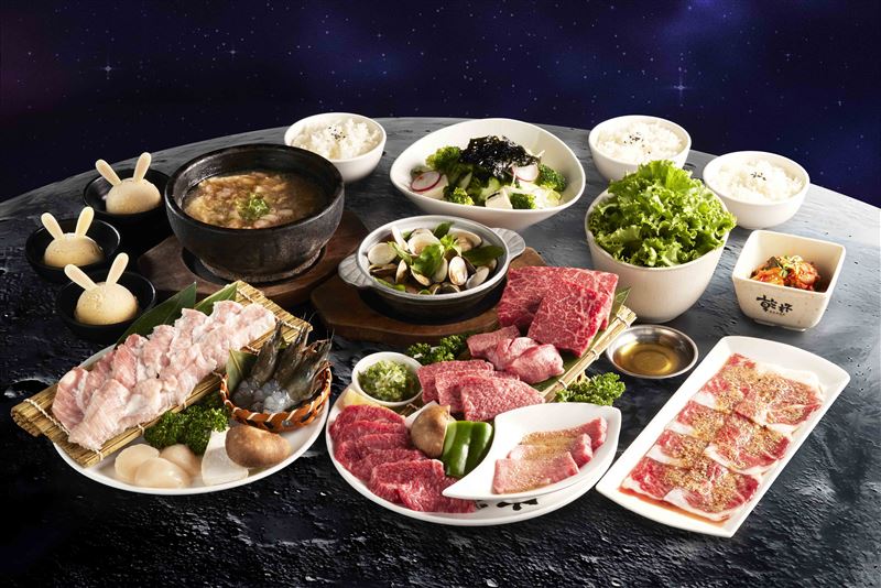 乾杯燒肉居酒屋於9月26日至10月12日期間推出中秋應景套餐，享近八折優惠，雙人套餐2,360元、三人套餐3,590元，另加10%服務費。（圖／品牌業者提供）
