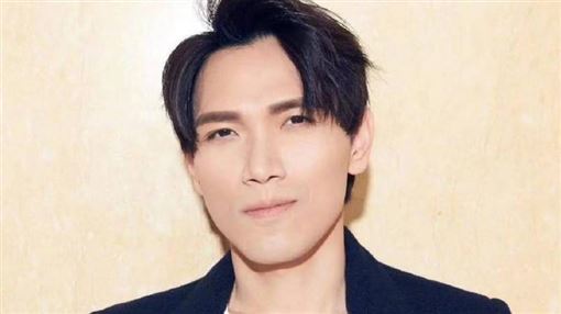 金曲樂團遲到趙露思遭殃　楊宗緯開唱挨轟