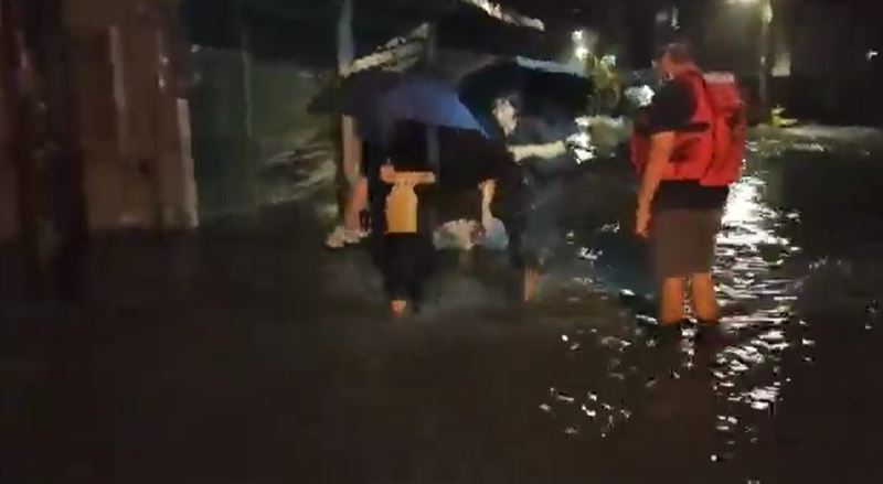 強颱樺加沙影響，洪水吞噬花蓮光復鄉。（圖／翻攝畫面）