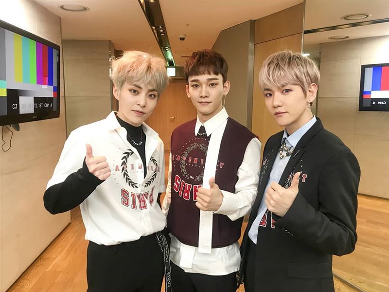 EXO-CBX成員，左起為Xiumin、Chen和伯賢。（圖／翻攝自IG @weareone.exo）