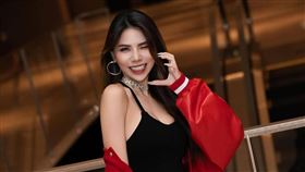 蕾菈證實在5月份進行第二次隆乳。（圖／翻攝自蕾菈IG）