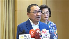 新北市長侯友宜市政會議後受訪。（圖／新北原民局提供）
