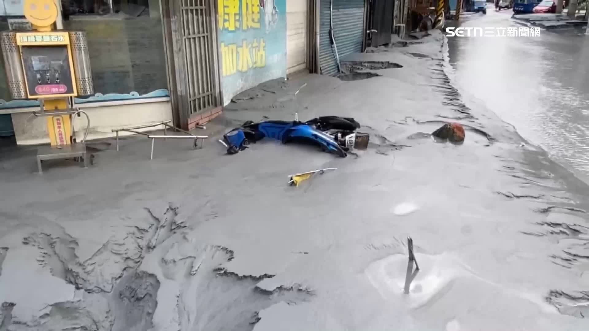 光復鄉大淹水，經過一夜街上還有積水還沒退去