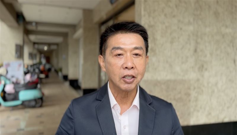 黃國昌遭爆昔助理跟監王義川，許智傑痛批「別再閃躲，誠實以對」。（圖／許智傑國會辦公室提供）