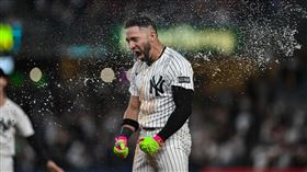 卡瓦耶洛（Jose Caballero）敲出再見安打，洋基晉級季後賽。（圖／路透社／達志影像）