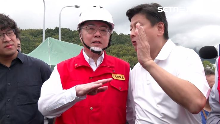 卓榮泰赴花蓮光復勘災，傅崑萁應要釐清堰塞湖誰管，抱怨側翼攻擊，你來我往。（圖／翻攝畫面）