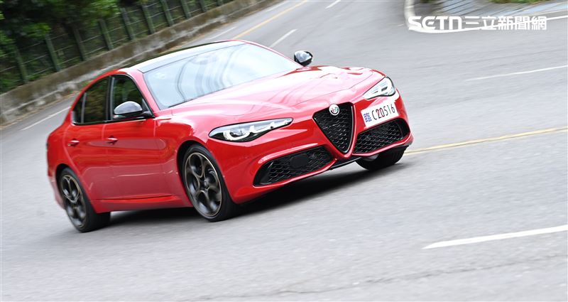 線性的動力輸出，提供順暢且充沛的駕駛回饋。（圖／記者鍾釗榛攝）