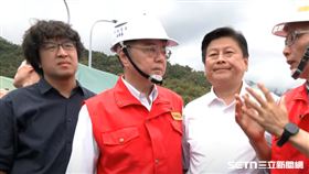 卓揆率部會首長前往花蓮勘災，傅崐萁不但遲到，還在現場「發表演說」。