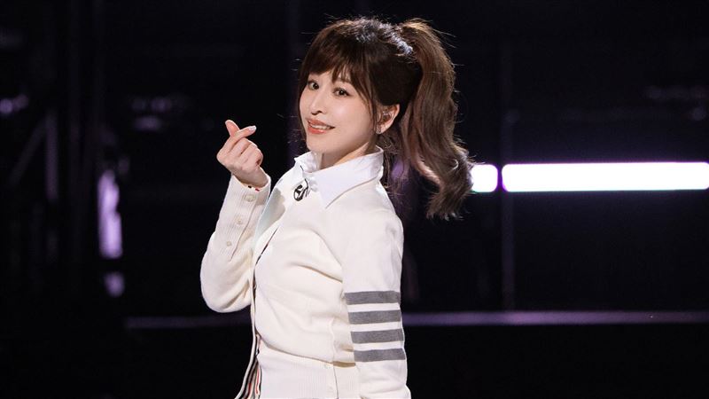 王心凌人美心也美，為風災捐款一百萬。（圖／翻攝自乘風破浪微博）