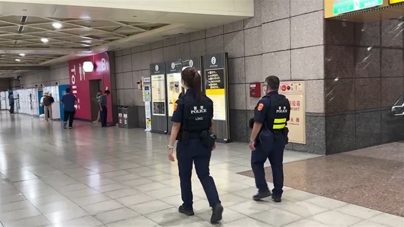 板橋車站的無障礙廁所內發生疑似性侵案。（圖／翻攝畫面）