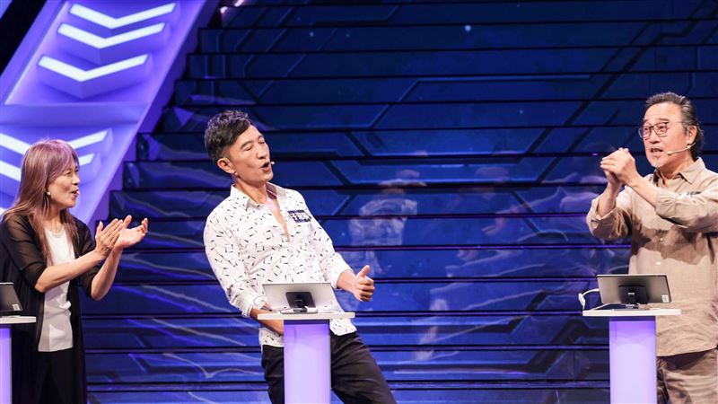 曾淑勤（左至右）、于冠華、趙樹海互動製造笑果（圖／公視提供）