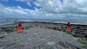 強颱「樺加沙」肆虐花蓮　海巡立即調度人力及裝備投入救災