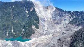 曾評估「爆破、虹吸」處理堰塞湖，卡關，農業部曝原因：位置太偏遠，評估10月自然溢流消失(圖／翻攝自馬太鞍溪堰塞湖監測紀實網站)