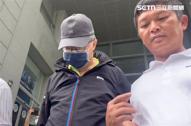 陳啓昱600萬元交保，搭上友人BMW離開。（圖／民眾提供）