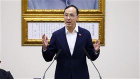 朱立倫在中常會上宣布國民黨捐一百萬幫助花蓮民眾(圖／國民黨提供)