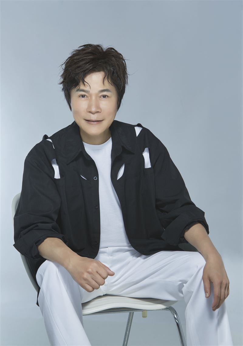 台語歌王洪榮宏高雄開唱，樂當「開心農夫」現摘現吃。（圖／阿爾發音樂提供）