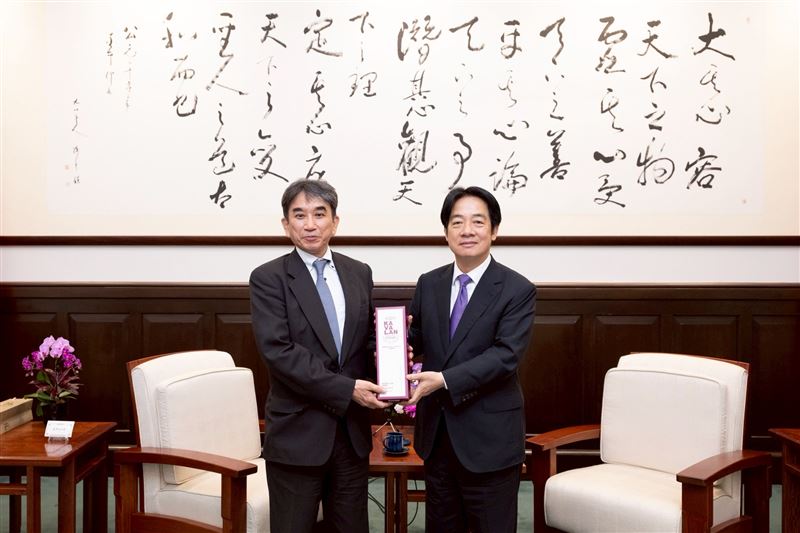 總統賴清德接見日本前駐中大使垂秀夫一行。（圖／總統府提供）
