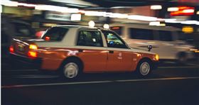 日本一名72歲計程車司機對年輕女乘客伸出狼爪，遭警方逮捕。（示意圖，與本文無關／Pixabay）