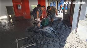 花蓮,花蓮縣,光復鄉,老闆,現金,警方,堰塞湖,檳榔攤,偷竊,救災,監視器圖片描述。（圖／翻攝畫面）